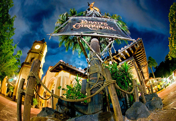 Luxury-Orlando-Vacation-Magic-Kingdom-Pirates-of-the-caribbean